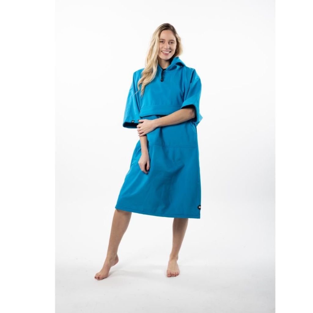BEACH PONCHO | Lyseblå